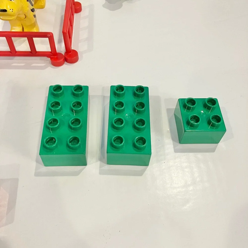 LEGO Duplo 2664 Jungle Friends Zoo Set 1990 includes 20 / 24 original pieces VTG